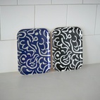 Bricka Virvla 20x27 cm svart/vit