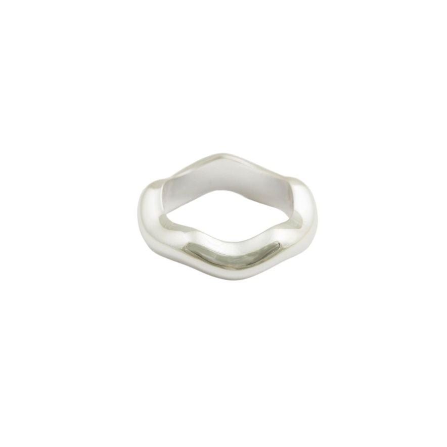 Bolded Wavy Silver -sormus 16 mm